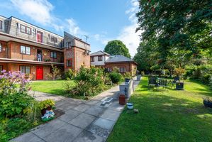 Communal gardens- click for photo gallery